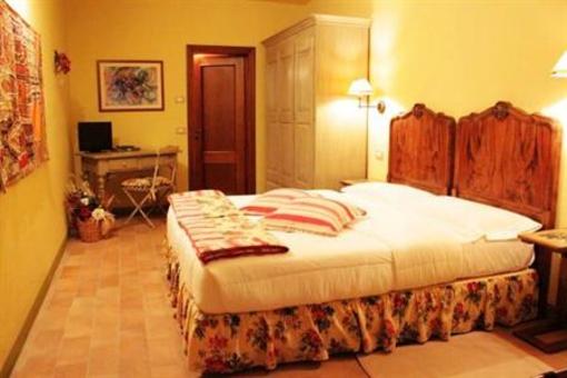 фото отеля La Tana Del Ghiro Hotel Roncofreddo