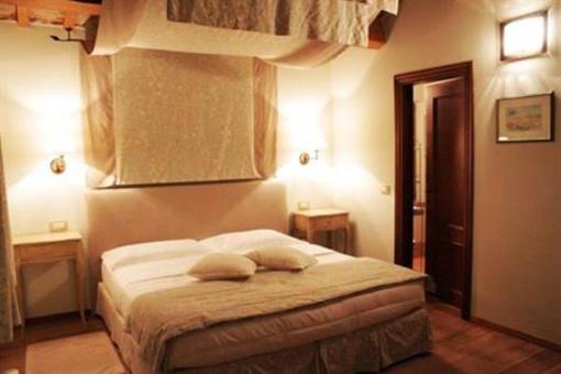 фото отеля La Tana Del Ghiro Hotel Roncofreddo