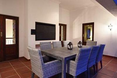 фото отеля Winelands Golf Lodges Stellenbosch