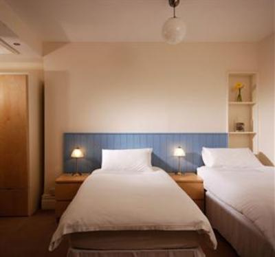 фото отеля Sea Breeze Guest House