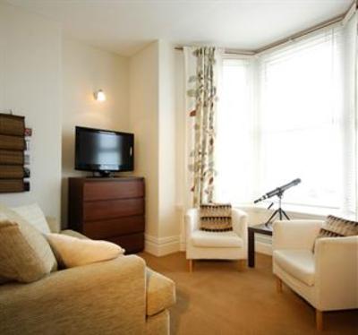 фото отеля Sea Breeze Guest House