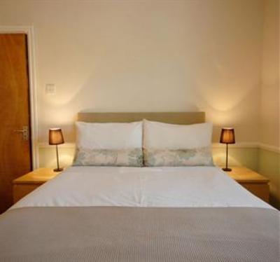 фото отеля Sea Breeze Guest House