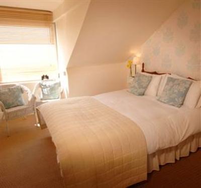 фото отеля Sea Breeze Guest House
