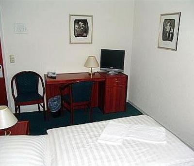 фото отеля Hotel Marzahner Muhle Berlin