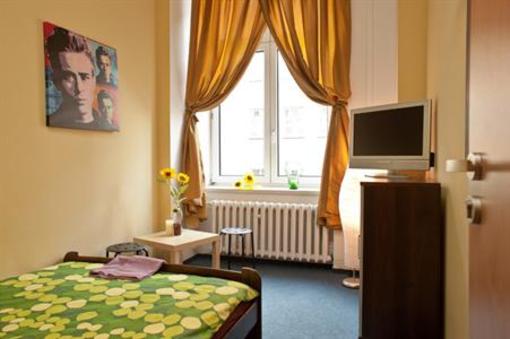 фото отеля Absynt Hostel