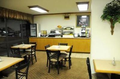 фото отеля Blytheville Inn