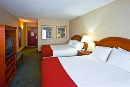 фото отеля Holiday Inn Express Hotel & Suites Waterford