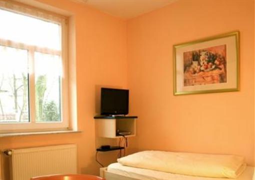 фото отеля Hotel Altes Badehaus Bad Durrenberg