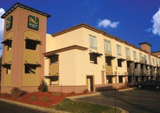 фото отеля Quality Inn Brookfield