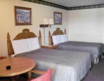 фото отеля Tulsa Inn & Suites