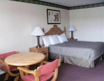 фото отеля Tulsa Inn & Suites