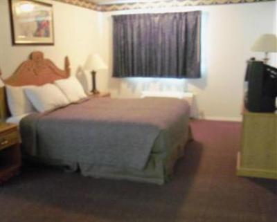 фото отеля Tulsa Inn & Suites