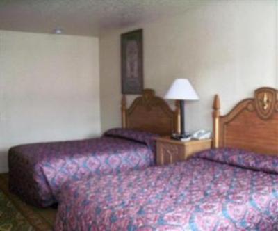 фото отеля Tulsa Inn & Suites