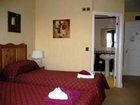 фото отеля The Royal Inn Par (England)