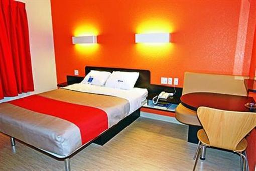 фото отеля Motel 6 Dallas - Addison