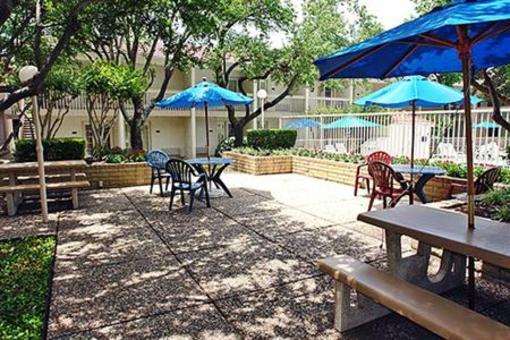фото отеля Motel 6 Dallas - Addison