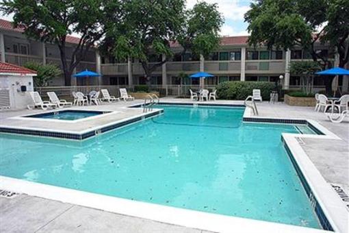 фото отеля Motel 6 Dallas - Addison