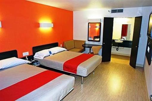 фото отеля Motel 6 Dallas - Addison