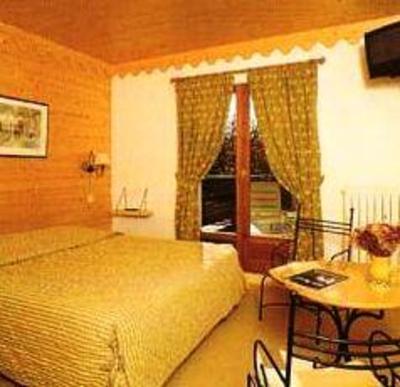 фото отеля Logis La Charpenterie