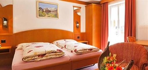 фото отеля Christiania Hotel Saas-Fee