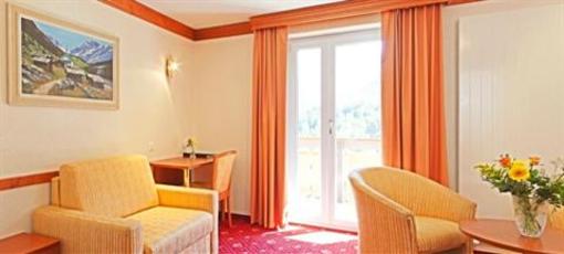 фото отеля Christiania Hotel Saas-Fee