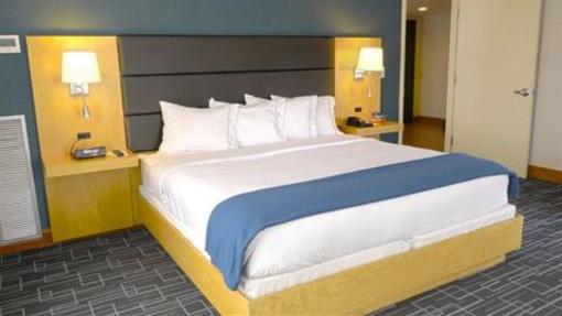 фото отеля Holiday Inn Express Hotel & Suites STAMFORD