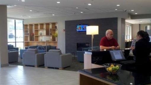 фото отеля Holiday Inn Express Hotel & Suites STAMFORD