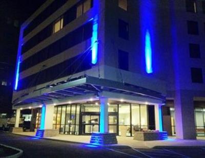 фото отеля Holiday Inn Express Hotel & Suites STAMFORD