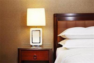 фото отеля Sheraton Detroit Novi