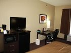фото отеля Parkwood Inn & Suites