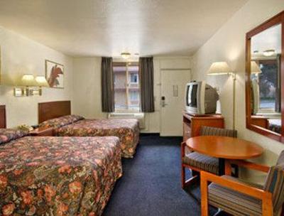 фото отеля Super 8 Redlands