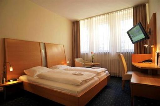 фото отеля Heikotel Hotel Stadtpark Residenz
