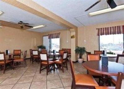 фото отеля Econo Lodge - Madison Alabama