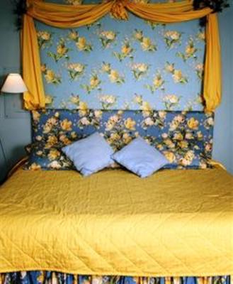 фото отеля The Garden Walk Bed and Breakfast Inn