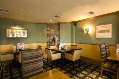 фото отеля Premier Inn Doncaster Central (High Fishergate)