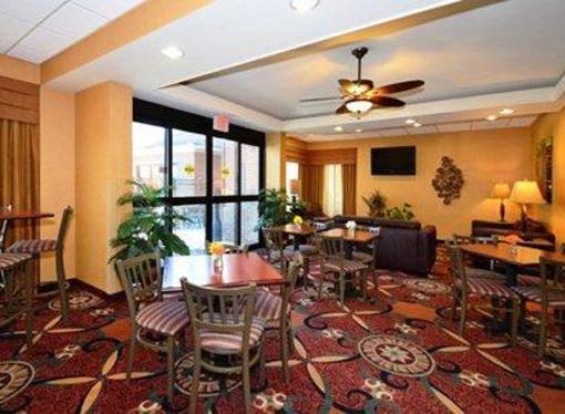 фото отеля MainStay Suites Rogers