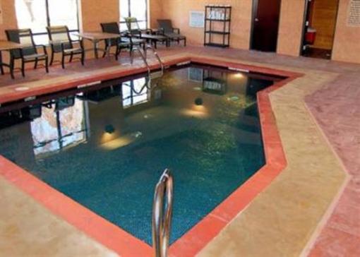 фото отеля Comfort Suites Topeka