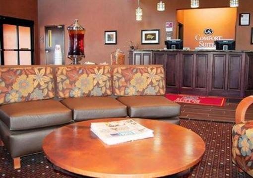 фото отеля Comfort Suites Topeka