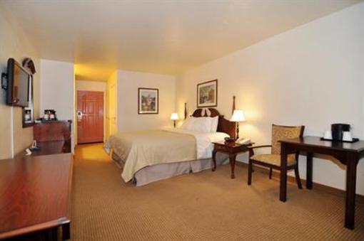 фото отеля BEST WESTERN Salinas Valley Inn & Suites