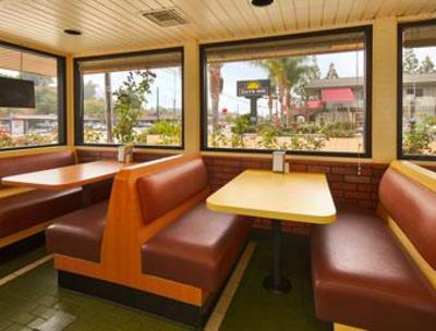 фото отеля Days Inn San Bernardino Riverside