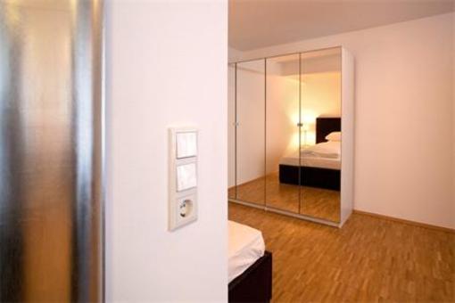 фото отеля Messeappartements Stresemann-Haus Düsseldorf