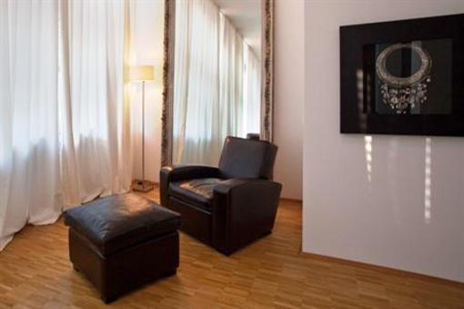 фото отеля Messeappartements Stresemann-Haus Düsseldorf