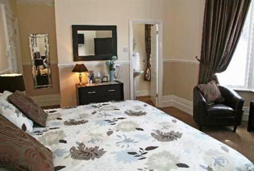 фото отеля Loriston Guest House Eastbourne
