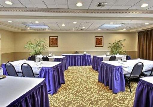 фото отеля Comfort Suites Lafayette (Indiana)