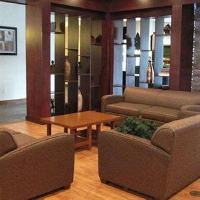 фото отеля Holiday Inn & Suites Greensboro