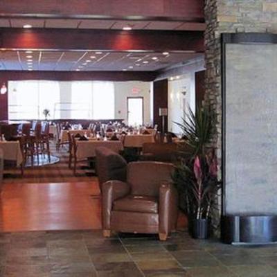 фото отеля Holiday Inn & Suites Greensboro
