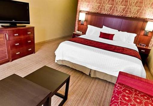 фото отеля Courtyard by Marriott Bloomington Normal