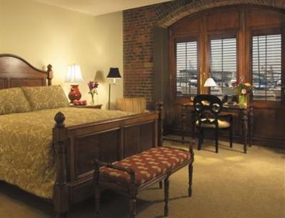фото отеля Inn at Henderson's Wharf