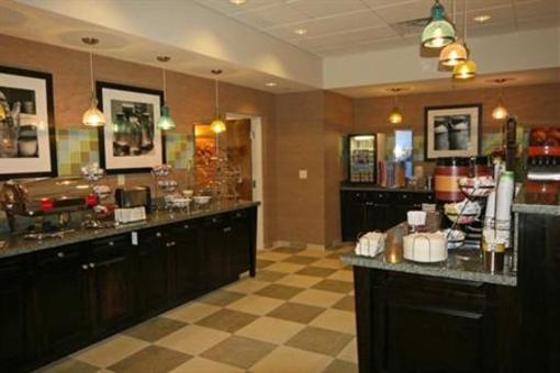 фото отеля Hampton Inn & Suites Swansboro