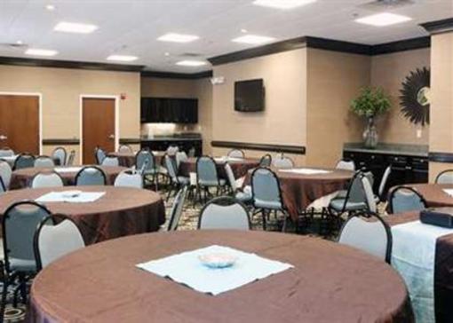 фото отеля Hampton Inn & Suites Swansboro